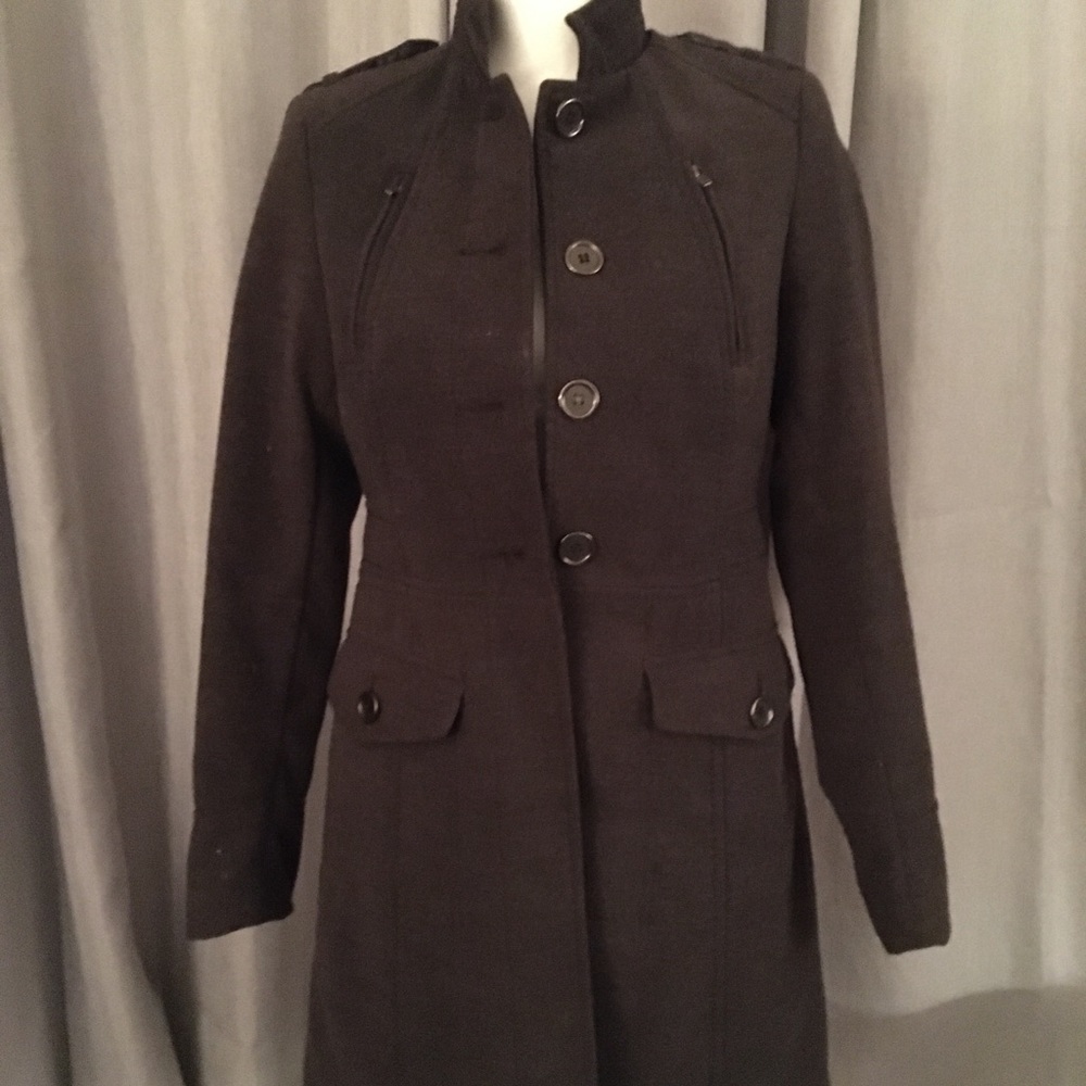 Grey dress coat.